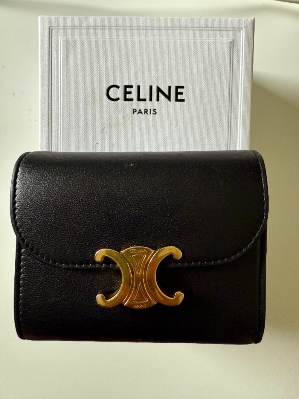 CELINE COMPACT WALLET WITH COIN TRIOMPHE IN SHINY BLACK CALFSKIN